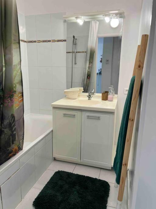 Appartement Cosy, Calme, Lumineux, Balcon, Parking Sarlat-la-Caneda Bagian luar foto